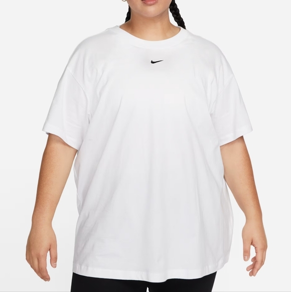 Nike Sportswear Essential White Tee Loose Fit New With Tags - Picture 6 of 10